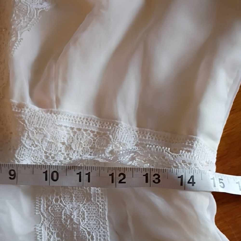 Handmade Elegant White Lace Vintage Wedding Dress. 3 Foot Long Train . - Picture 14 of 15